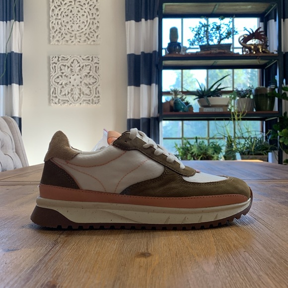 MADEWELL Kickoff Training Sneakers NWOT  -Size 7 - white pink/peach brown - Picture 7 of 9